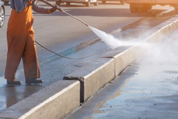 Cost of Commercial Concrete Cleaning in Crestview