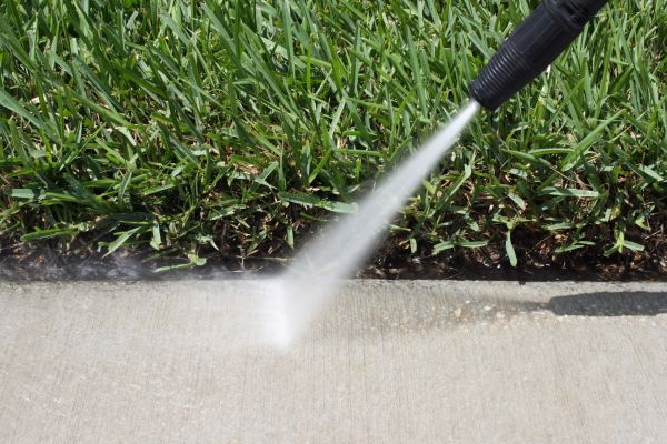 Cost of Sidewalk Cleaning in Crestview