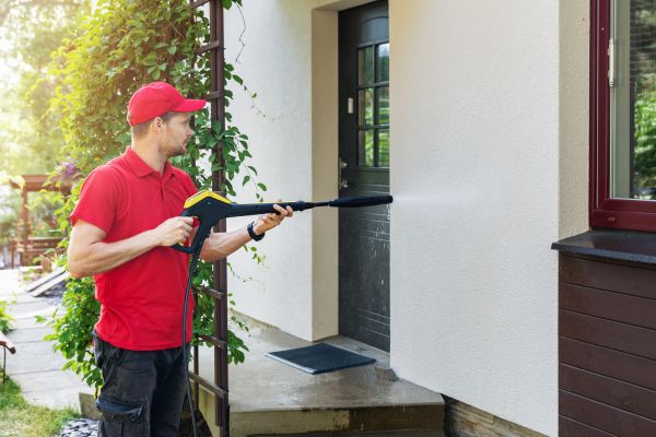 Cost of House Powerwashing in Crestview