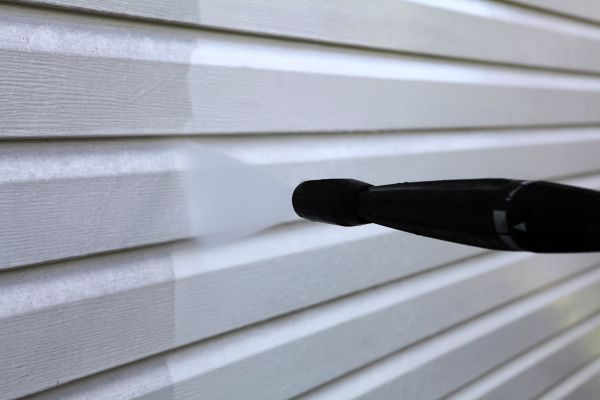 Cost of Condo Siding Power Washing in Crestview