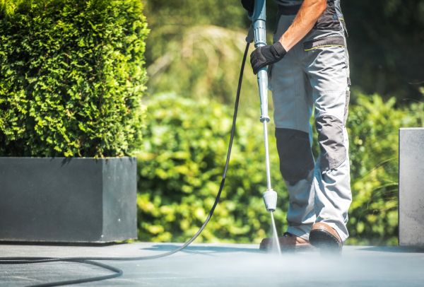 Patio Concrete Cleaning in Crestview