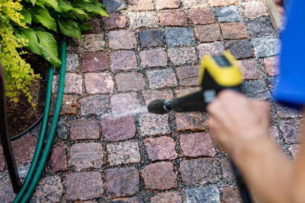 Cost of Paver Sidewalk Cleaning in Crestview