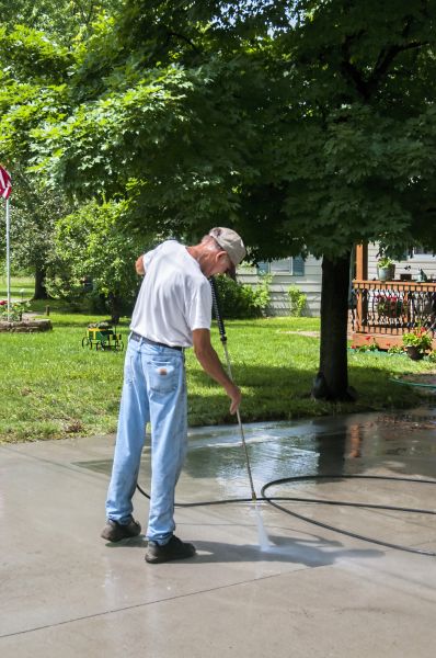 Cost of Driveway Concrete Cleaning in Crestview