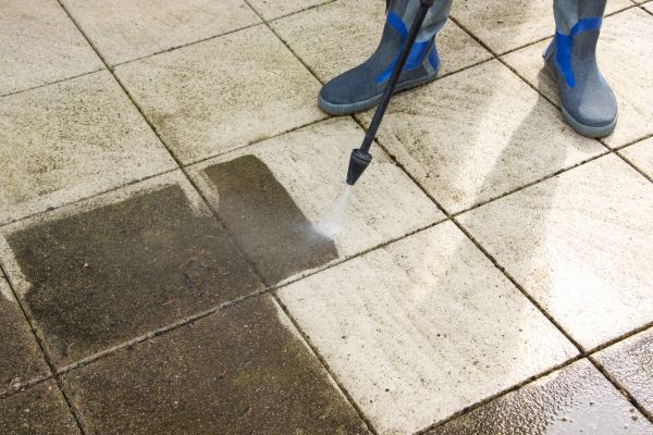 Cost of Outdoor Concrete Cleaning in Crestview