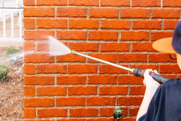 Cost of Wall Pressure Washing in Crestview