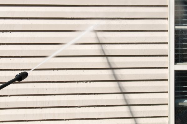 Cost of Apartment Power Washing in Crestview